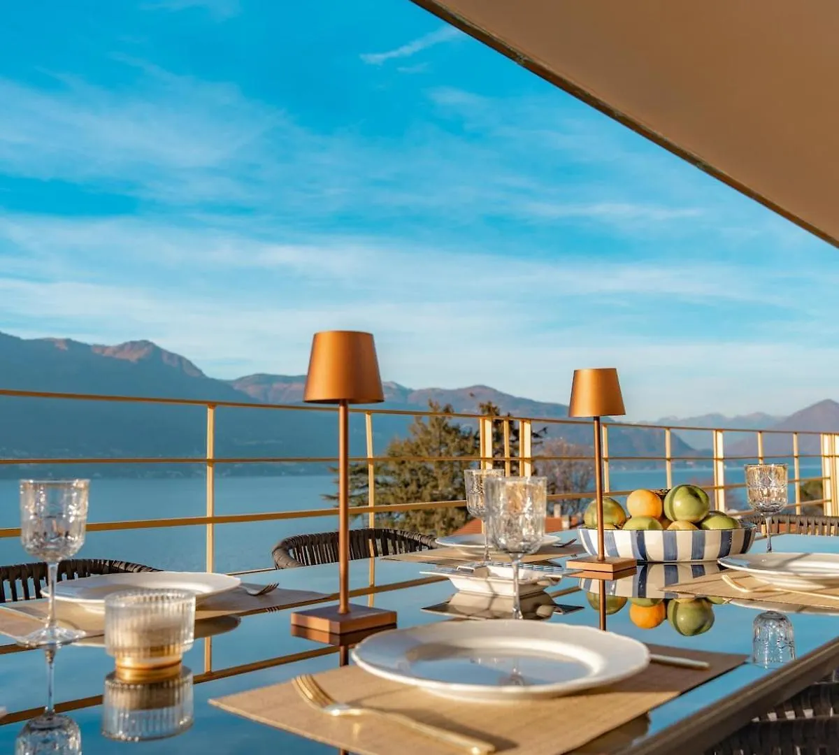 Duplex Lakeside Penthouse Porto Valtravaglia 0*,